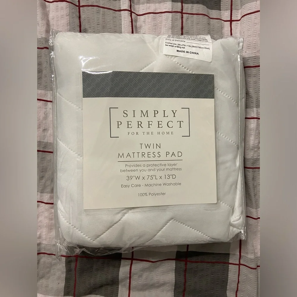 SIMPLY PERFECT Twin Mattress Pad